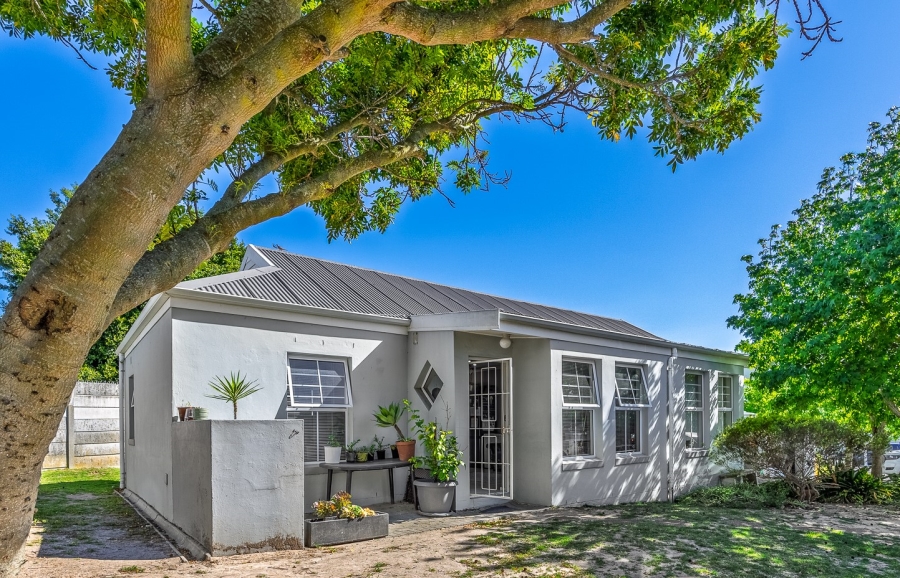 2 Bedroom Property for Sale in Goedemoed Western Cape